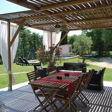 Le Cabanon Tendance Du Luberon Merindol Bagian luar foto