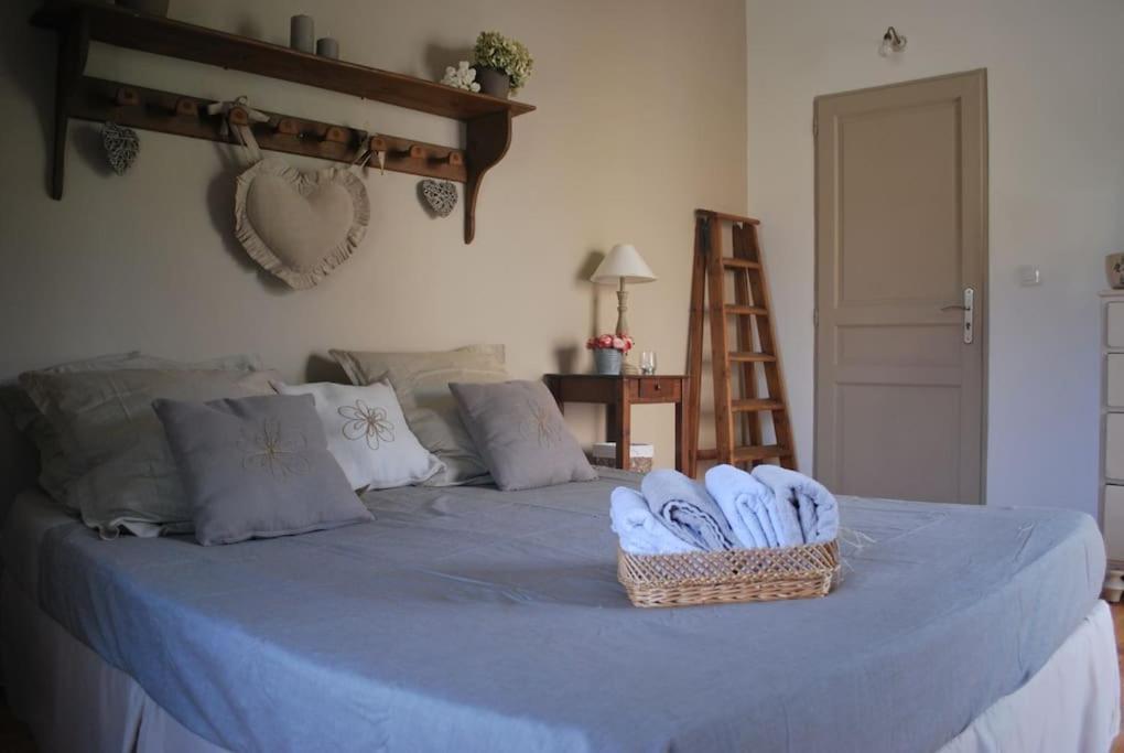 Le Cabanon Tendance Du Luberon Merindol Bagian luar foto