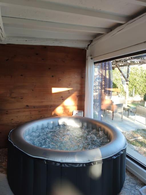 Le Cabanon Tendance Du Luberon Merindol Bagian luar foto