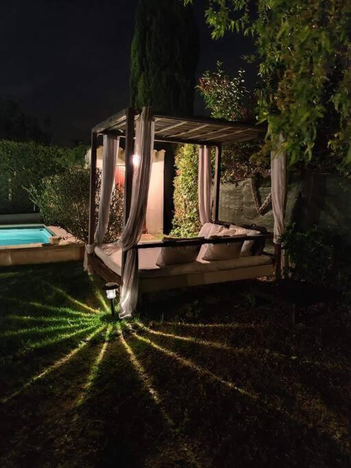 Le Cabanon Tendance Du Luberon Merindol Bagian luar foto
